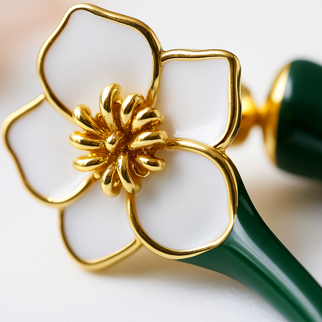 Camélia Courbé Earrings