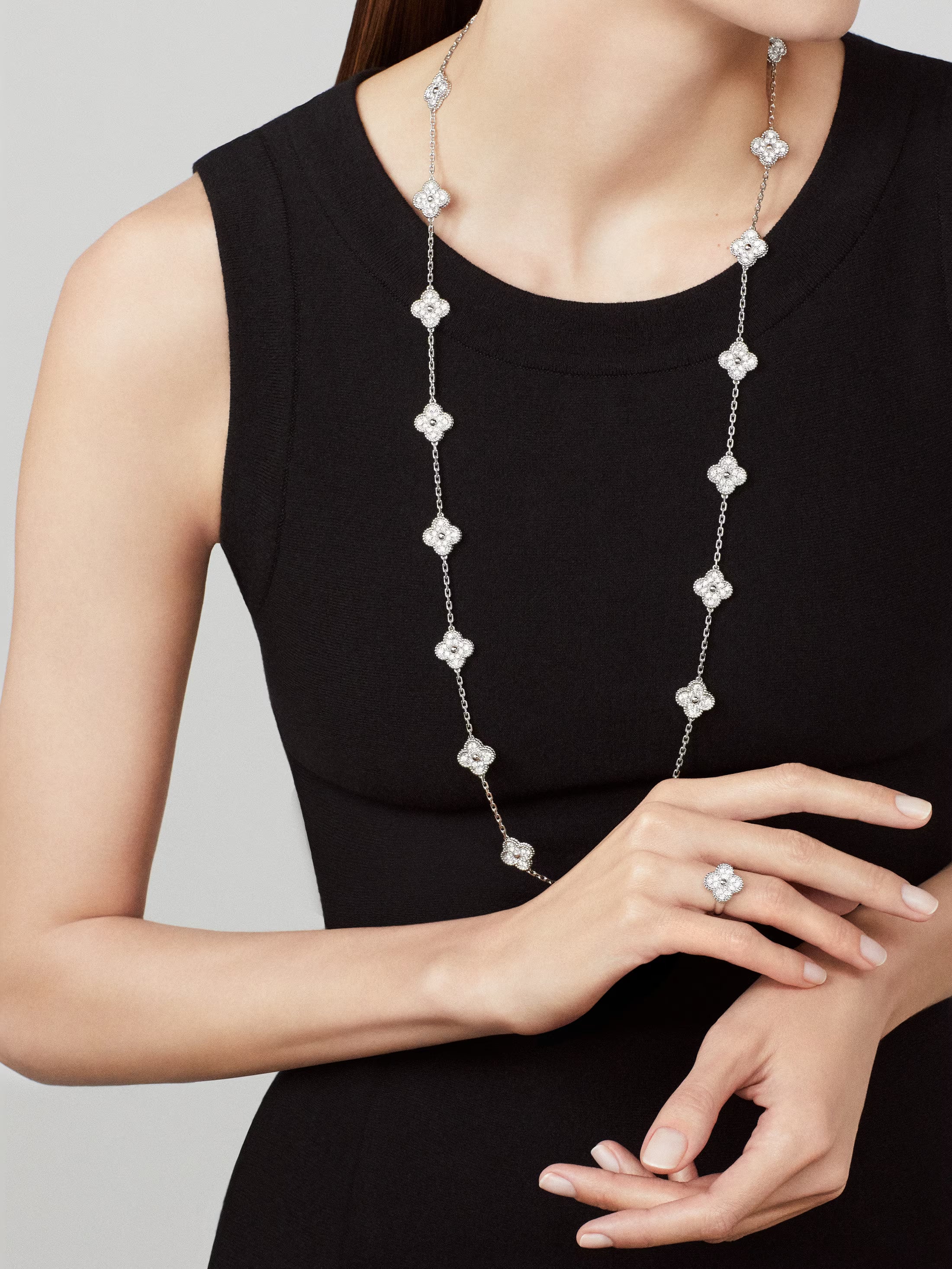 VCA Aurivine Kolye (İthal Kutulu Model)