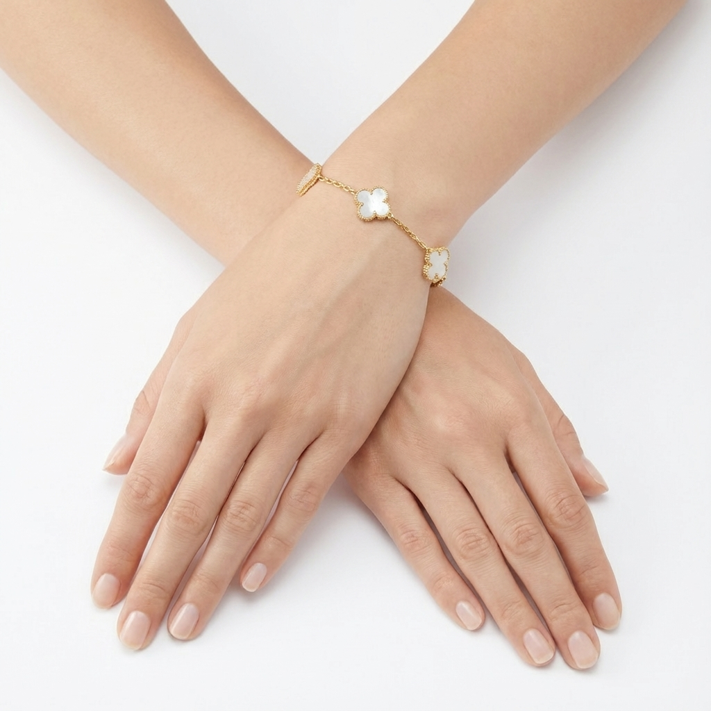 VCA Bracelet (Imported Boxed Model)