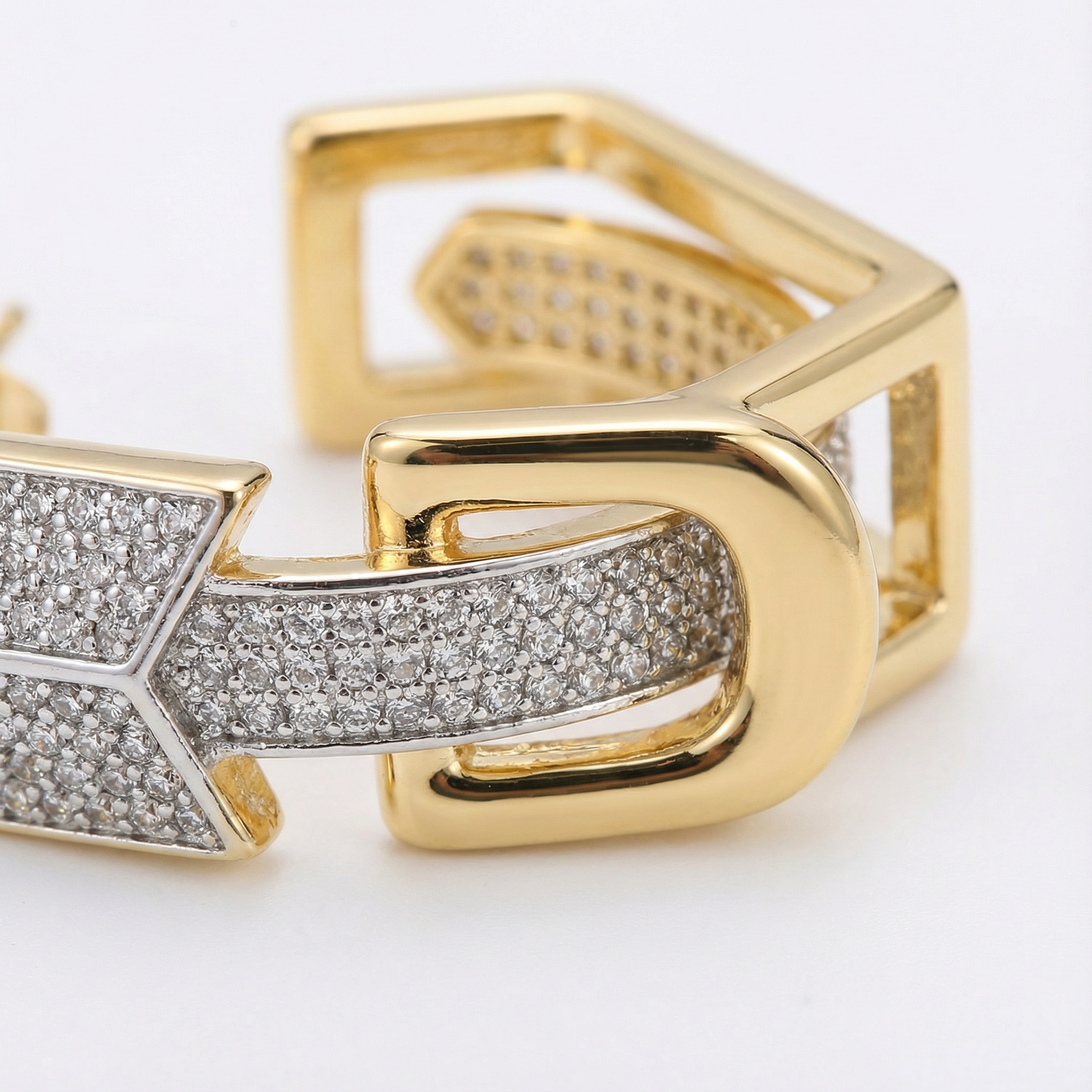 Glistening Direction Küpe