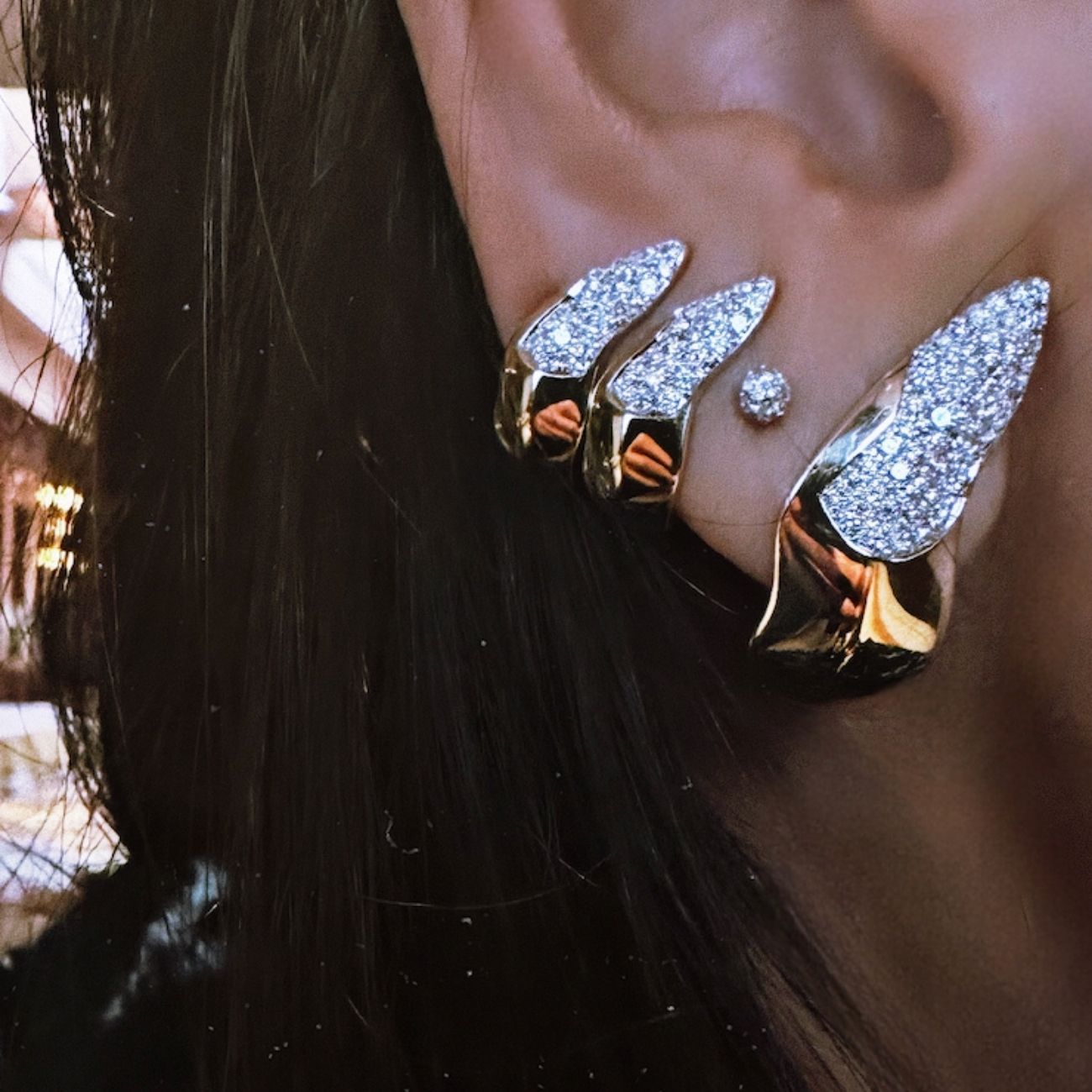 Shark Fin Stud Küpe - MuffGem