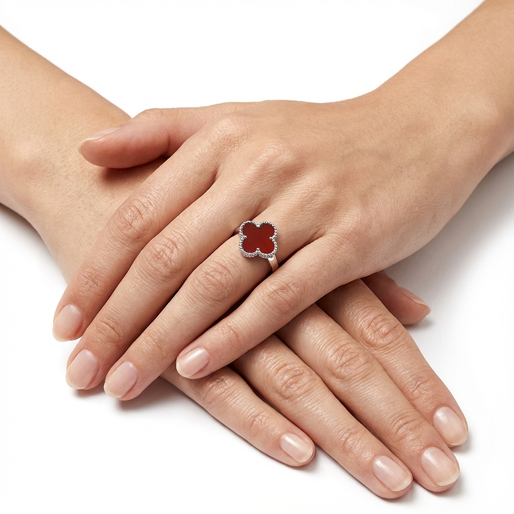 VCA Radiant Clover Yüzük (İthal Kutulu Model)