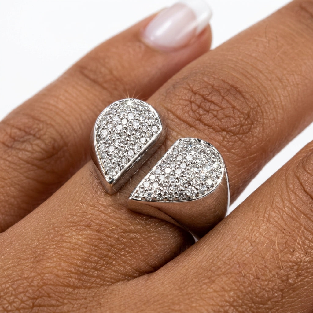 Split-Heart Pavé Yüzük