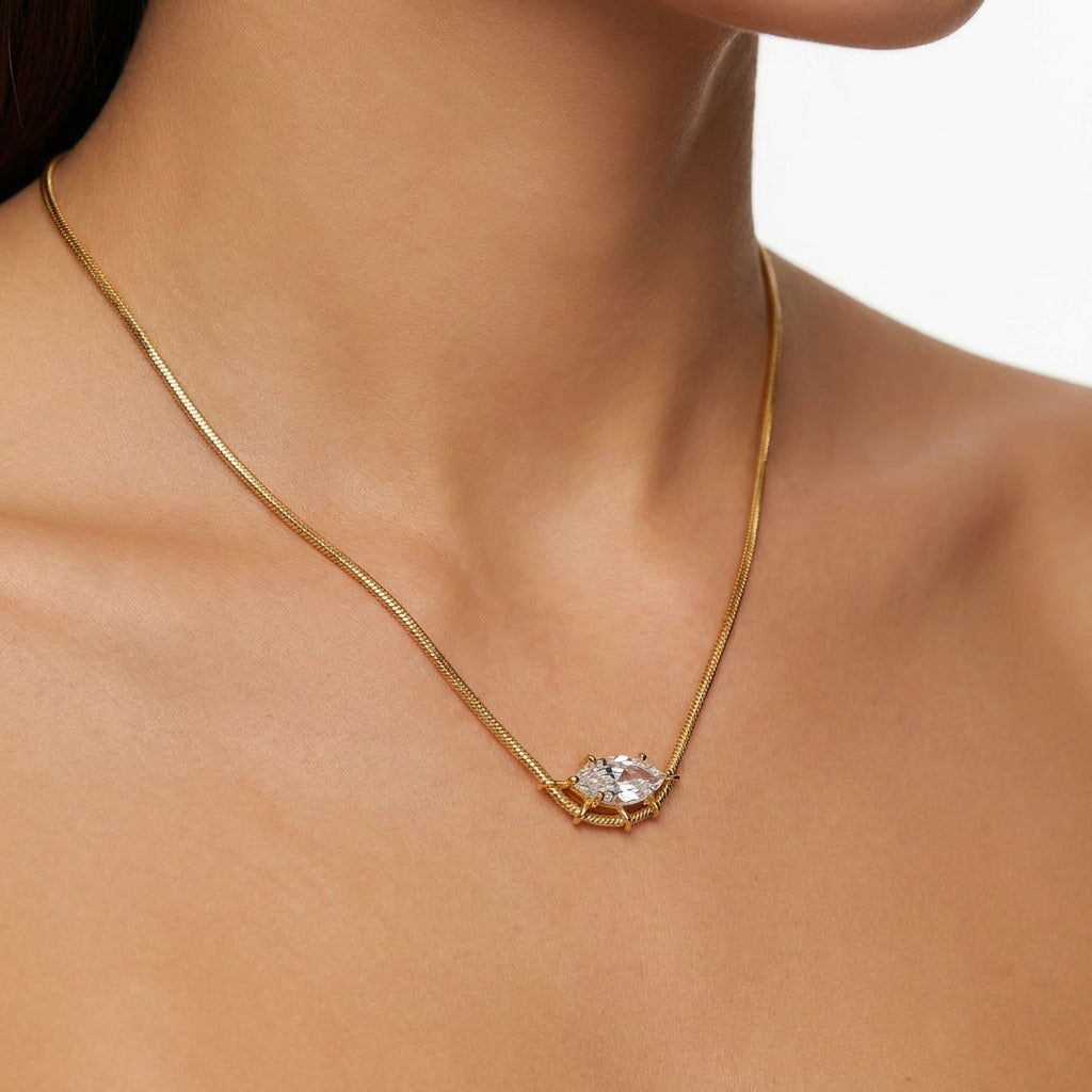 Gilded Herringbone Kolye