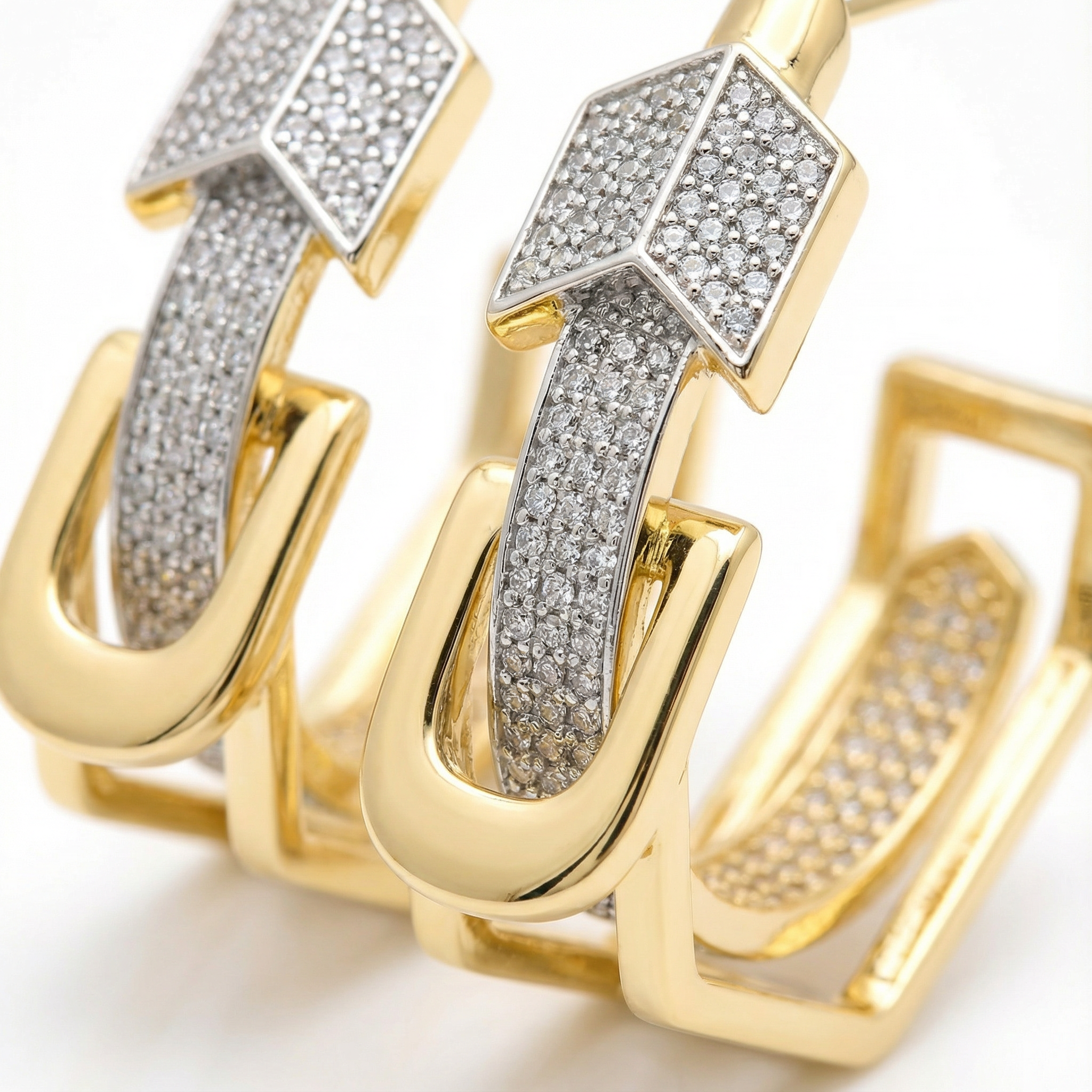 Glistening Direction Küpe