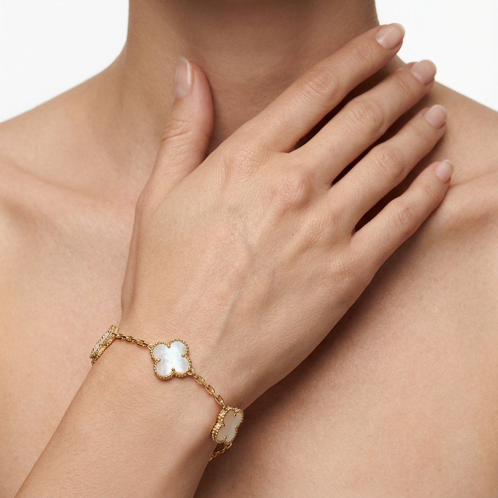 VCA Bracelet (Imported Boxed Model)