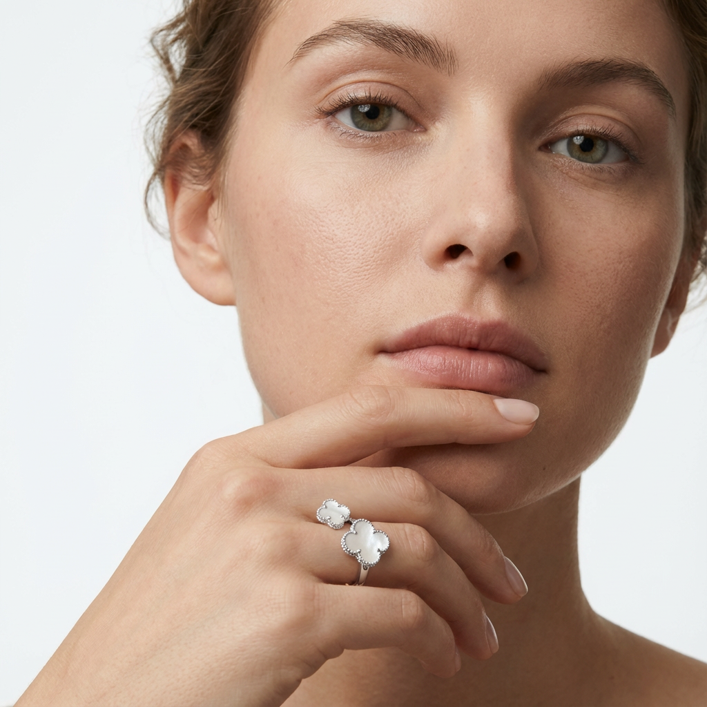 VCA Opal Quadra Yüzük (İthal Kutulu Model)