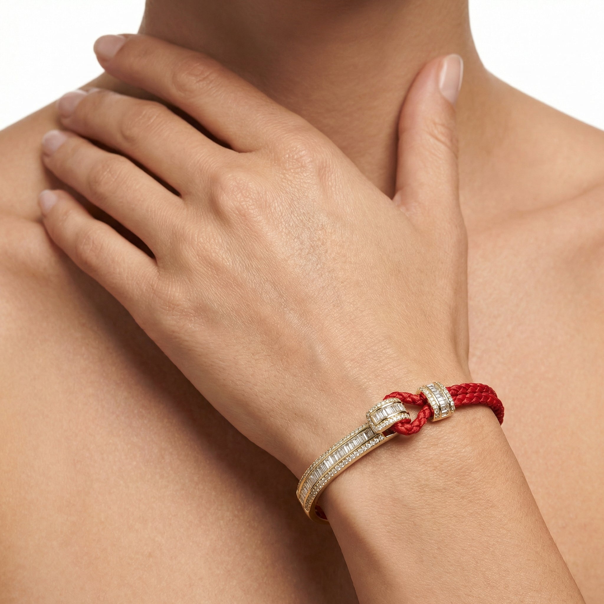 Emblem Cord Kelepçe