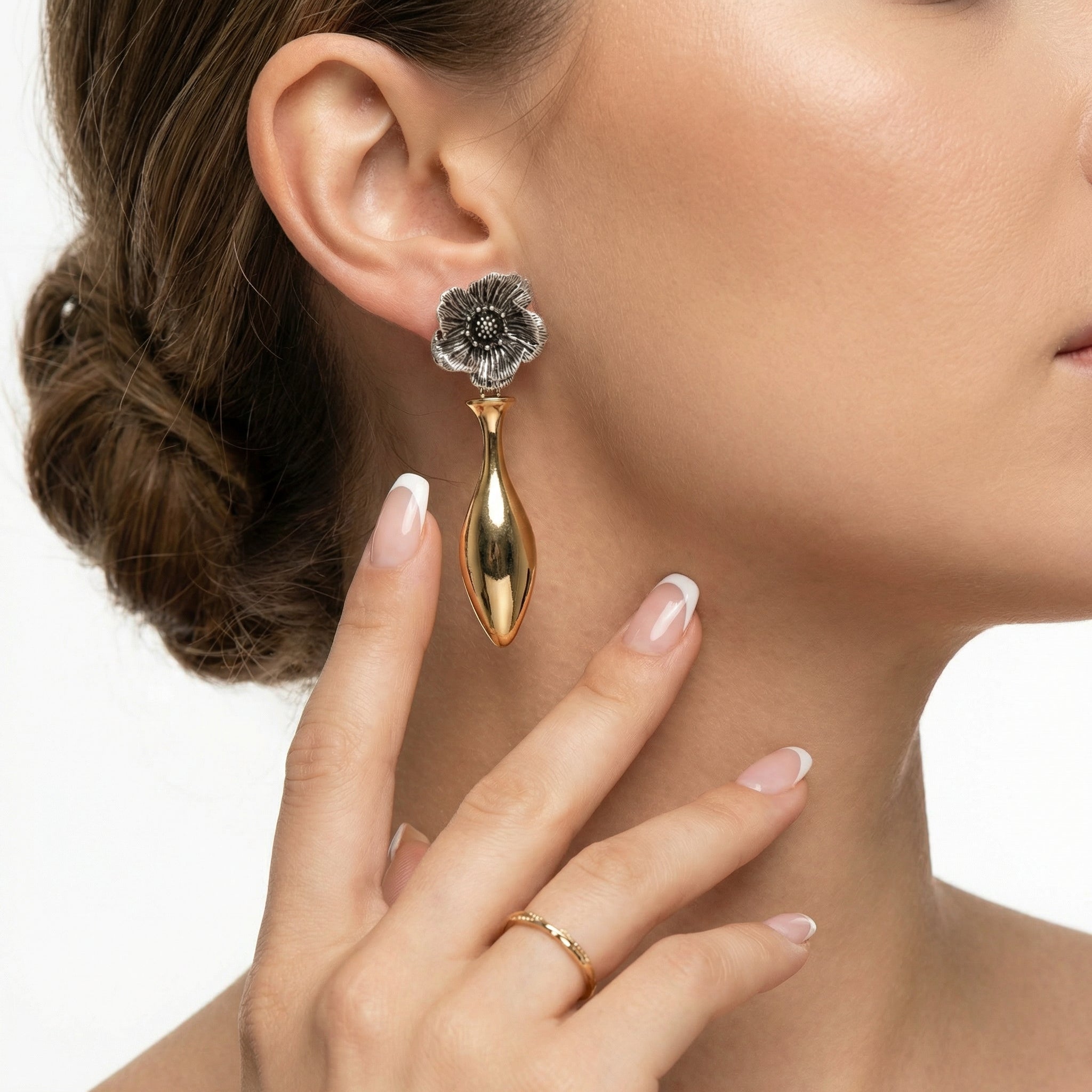 Petal & Gold Urn Küpe