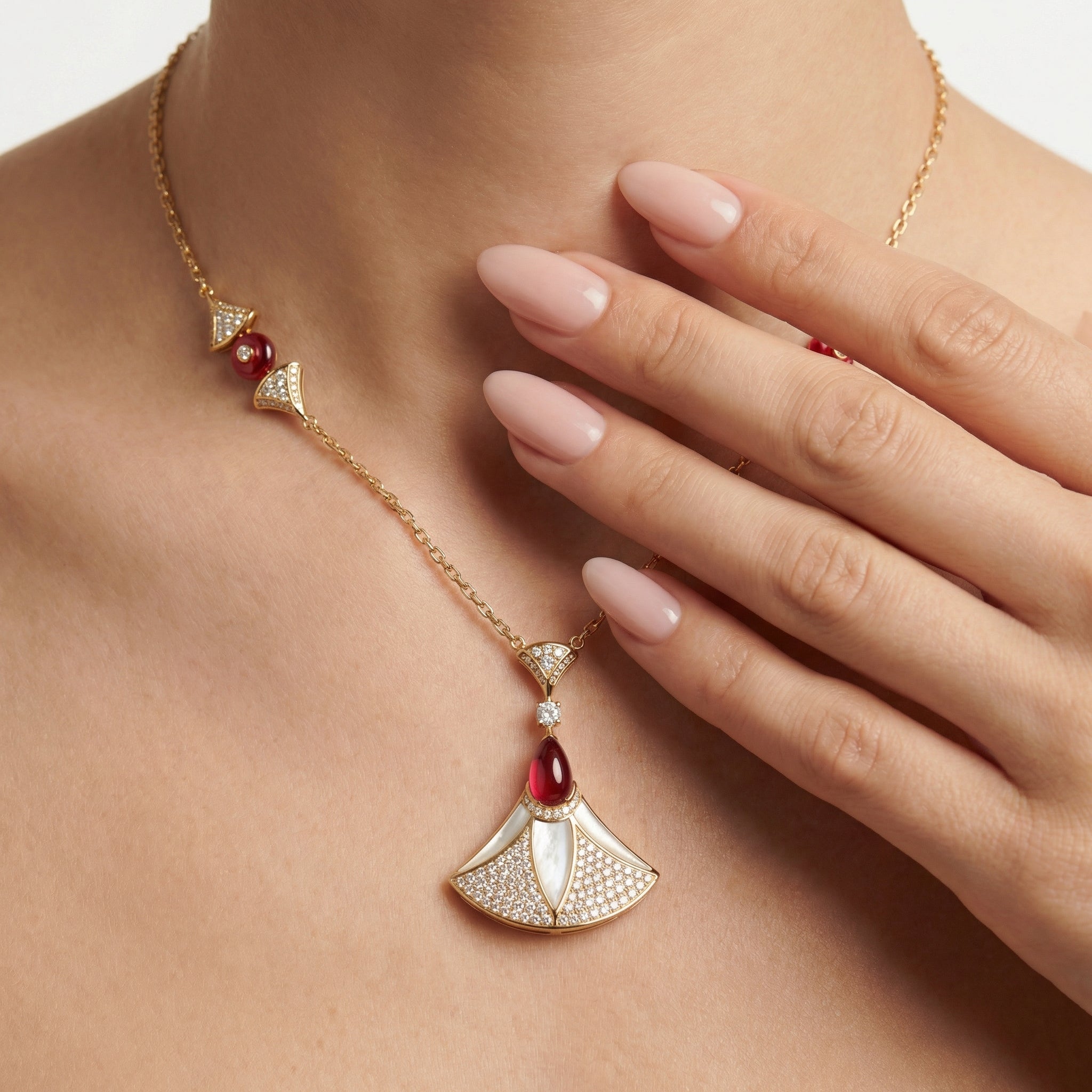 Diva’s Dream Kolye (İthal Model)