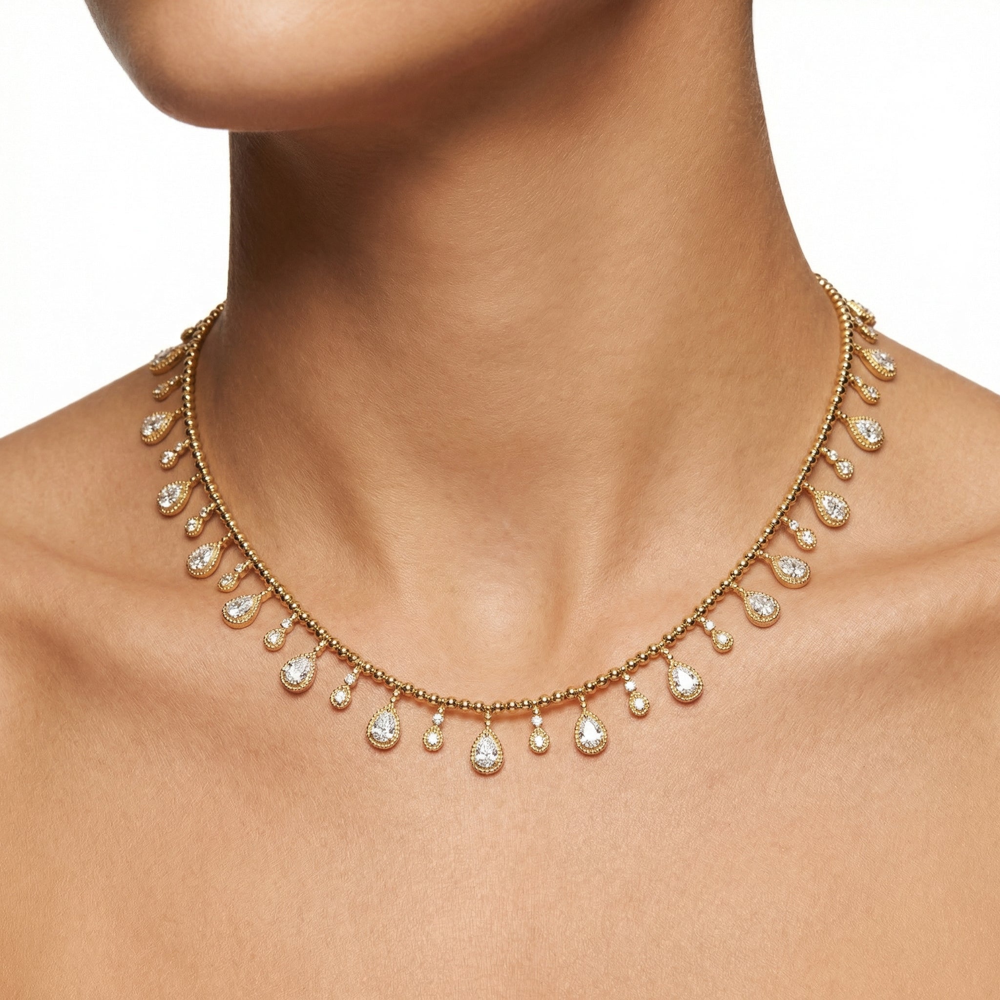 Pear-Cut Radiance Kolye (İthal Model)