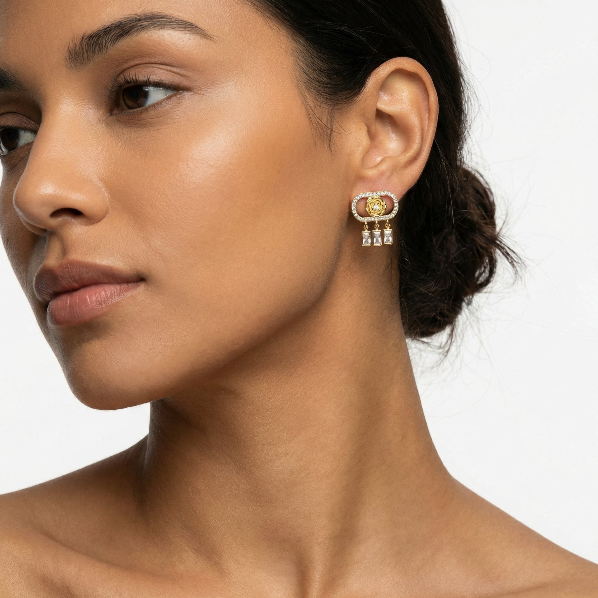 Petal Radiance Küpe (İthal Model)