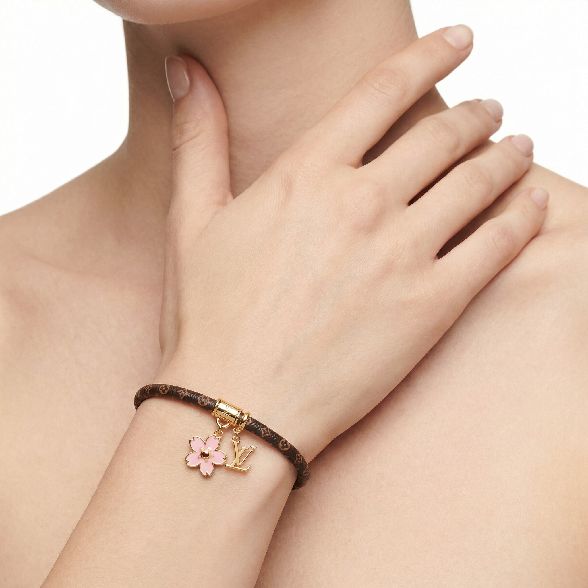 Monogram Sakura Bileklik (İthal Model)