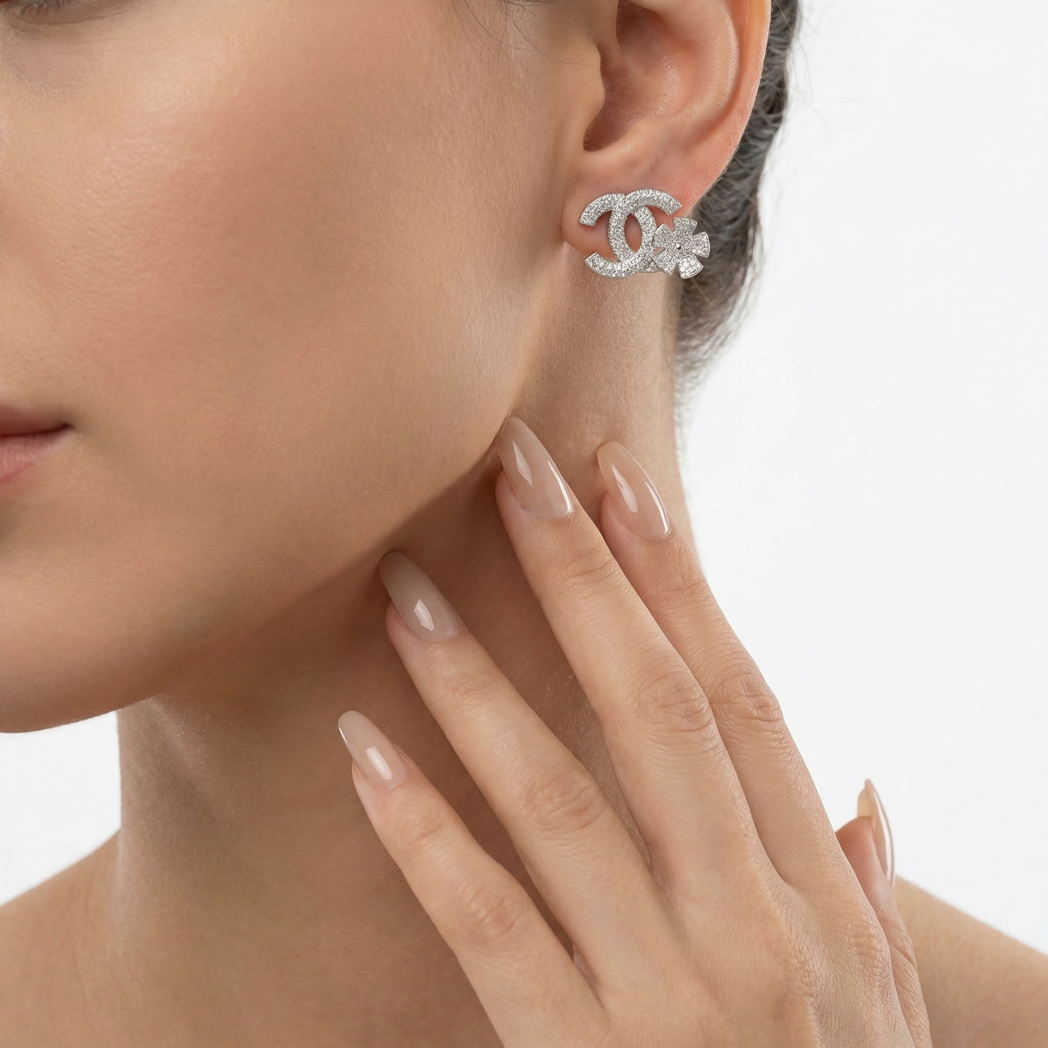 Radiant Flora-Pavé Küpe (İthal Model)