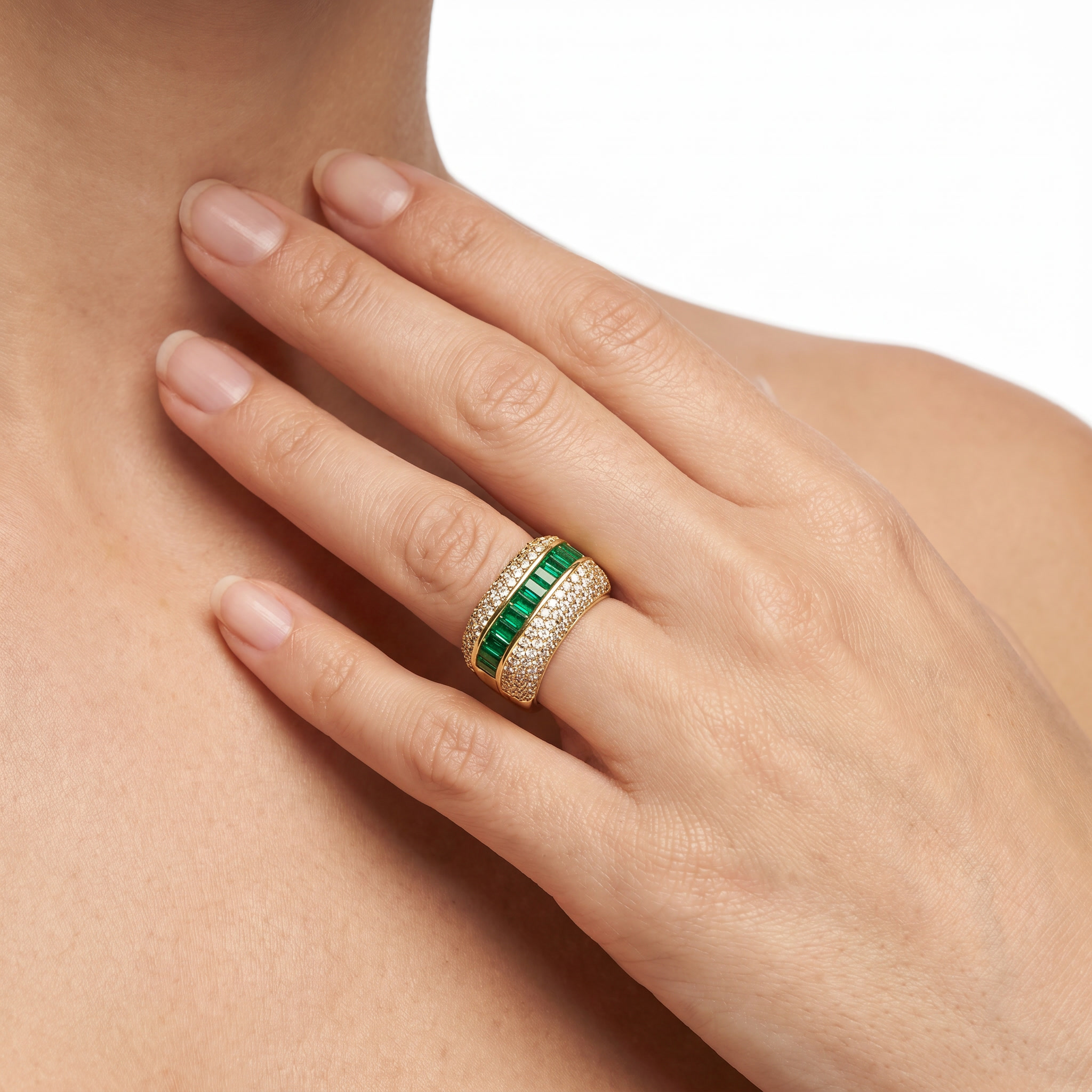 Emerald Sovereign Yüzük