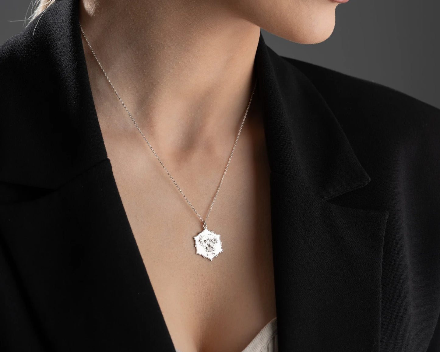 PetEcho Portrait Necklace