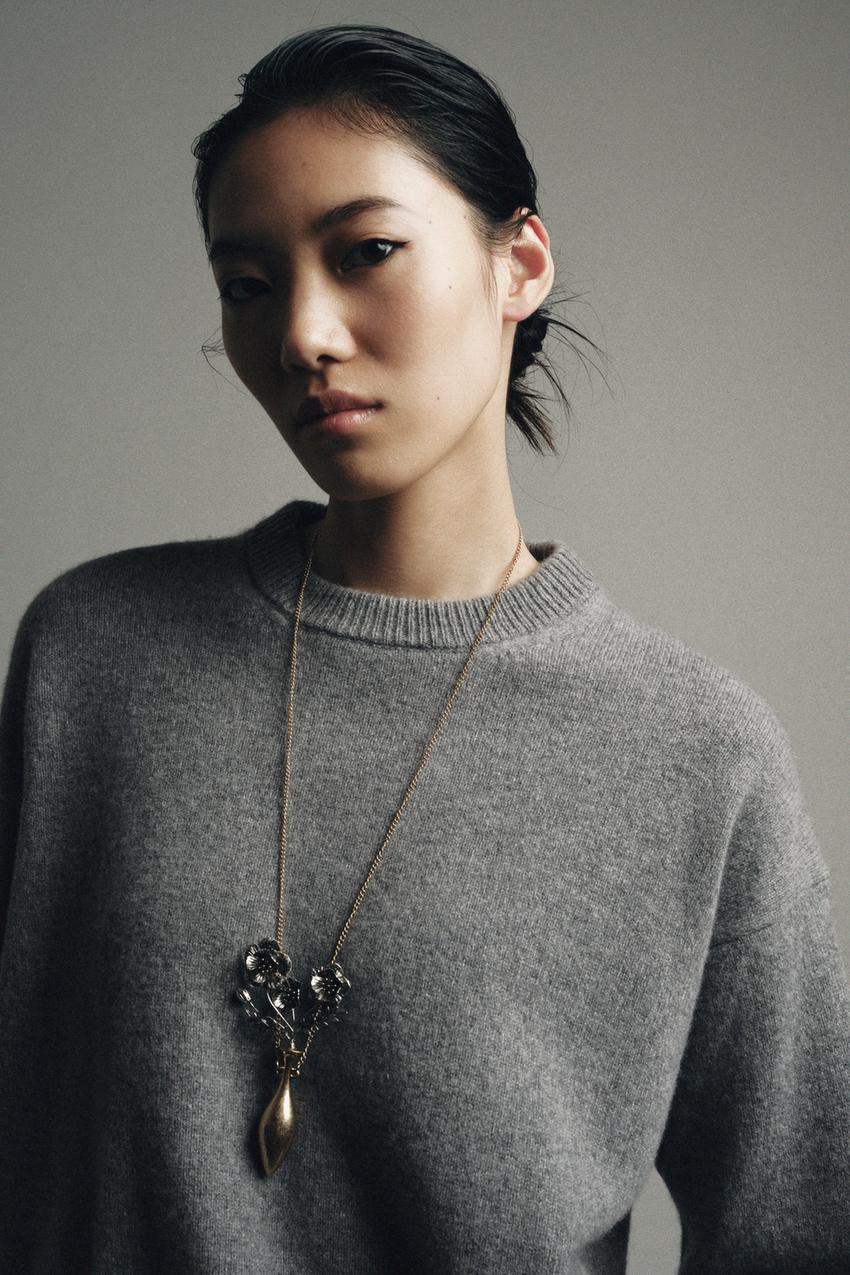 Florist's Amulet Necklace 