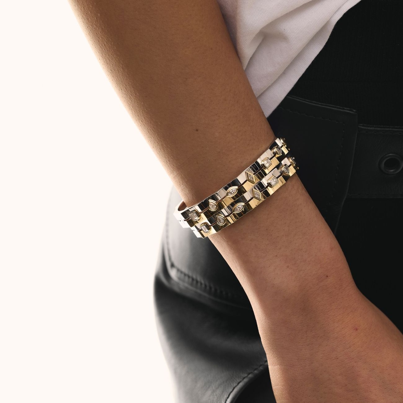 Sevenfold Splendor Kelepçe - MuffGem