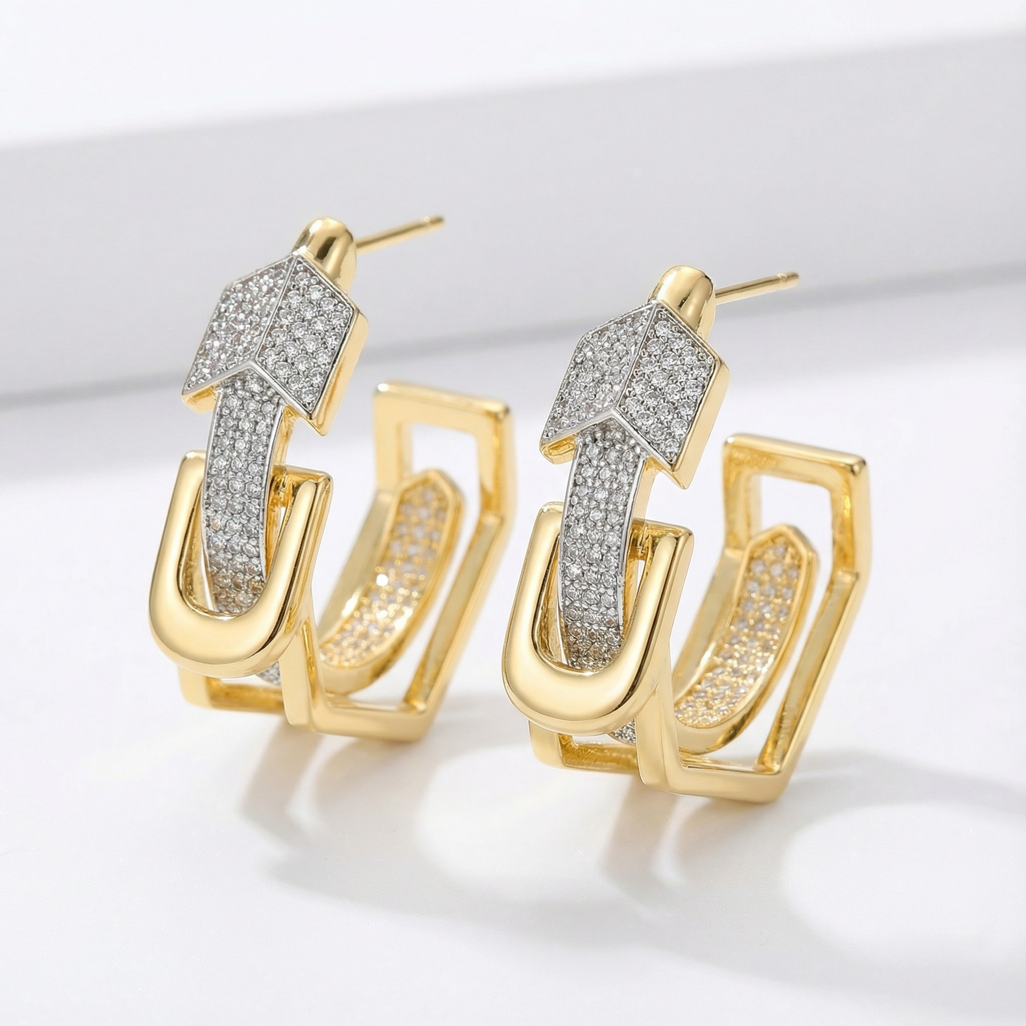 Glistening Direction Küpe