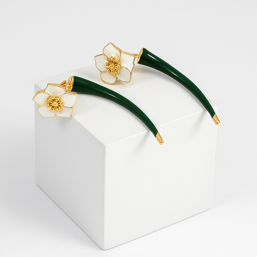 Camélia Courbé Earrings