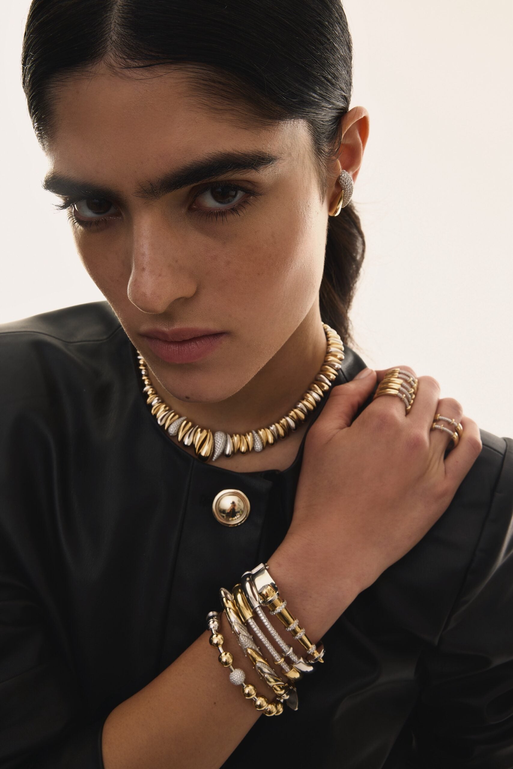 Rebel Arc Kelepçe - MuffGem