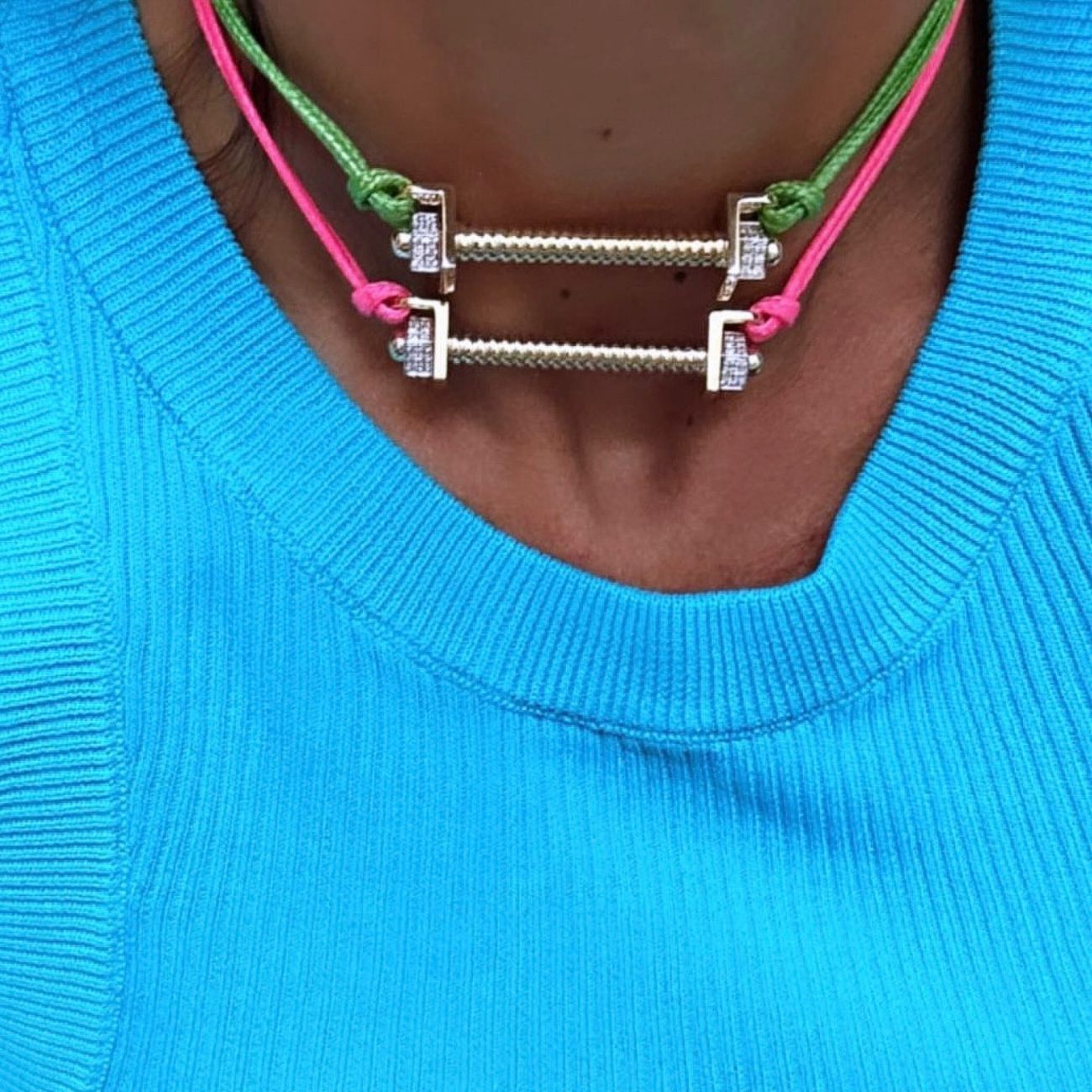 Ожерелье из линейного шнура