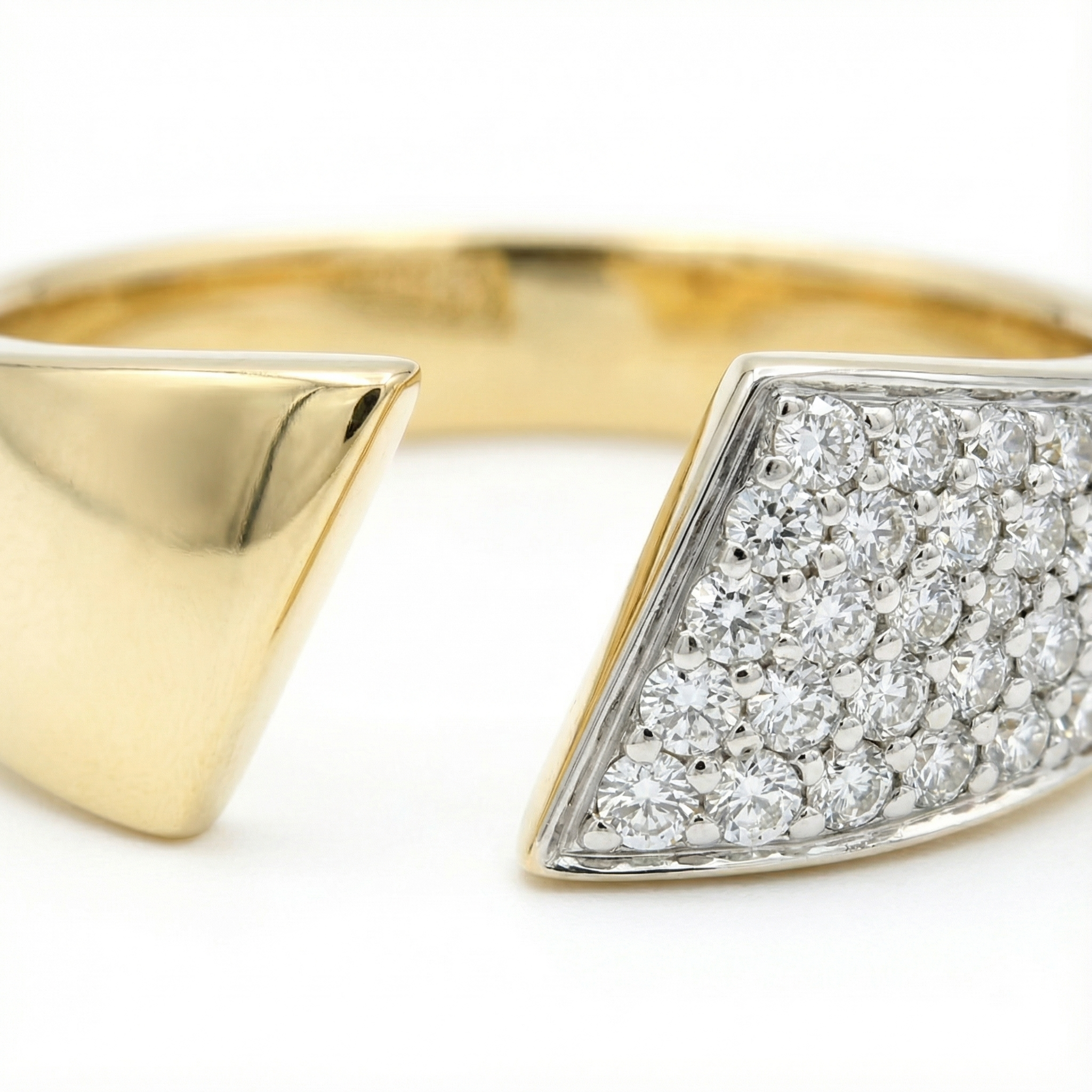 Solare Cut Ring