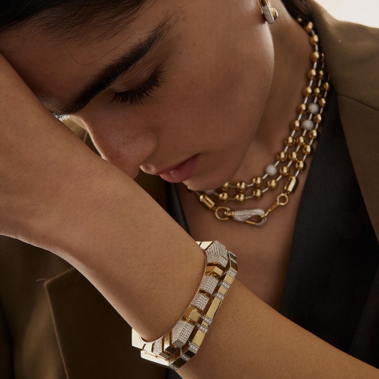 NovaFlux Pavé Kelepçe - MuffGem