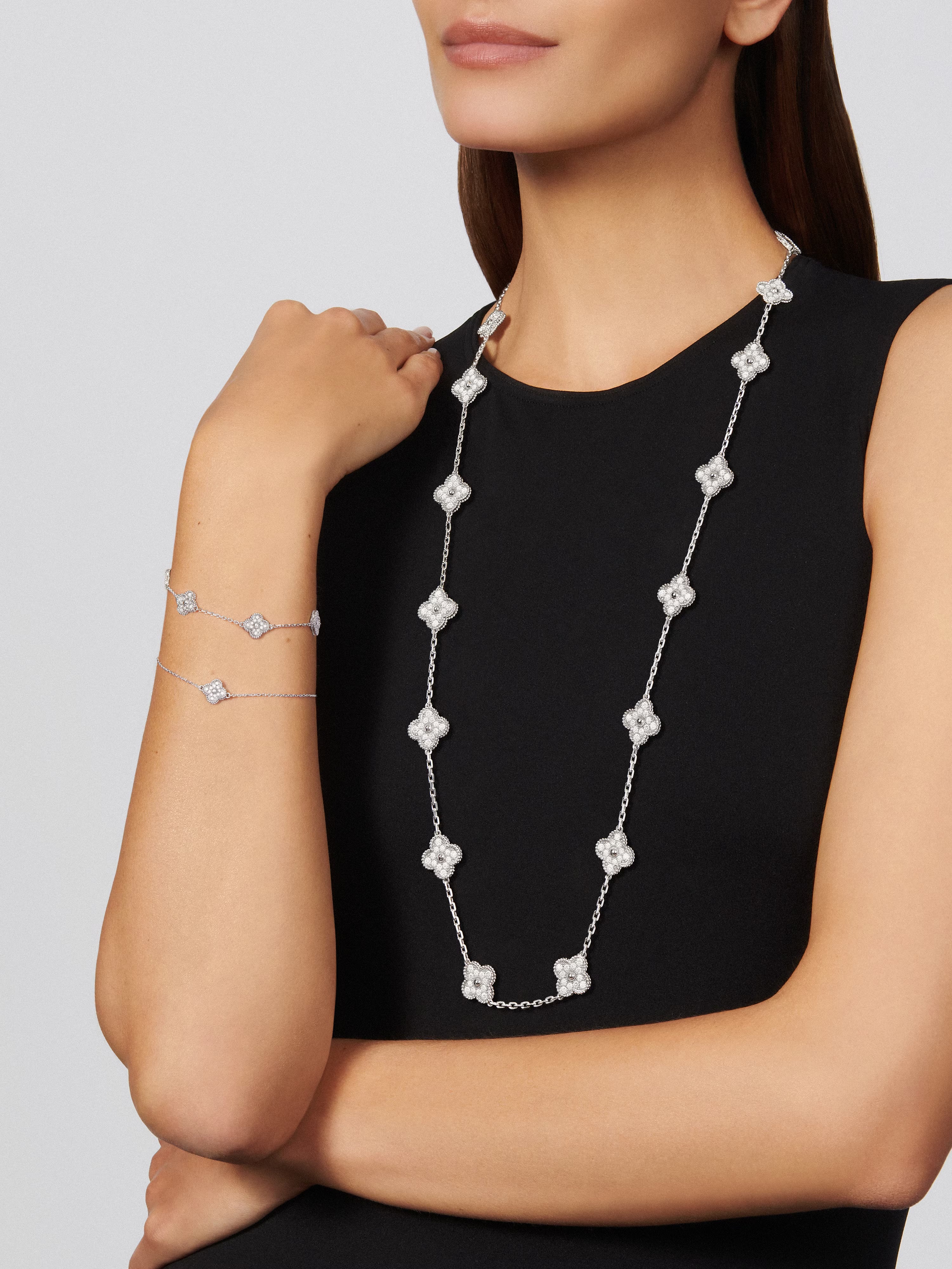 VCA Aurivine Kolye (İthal Kutulu Model)