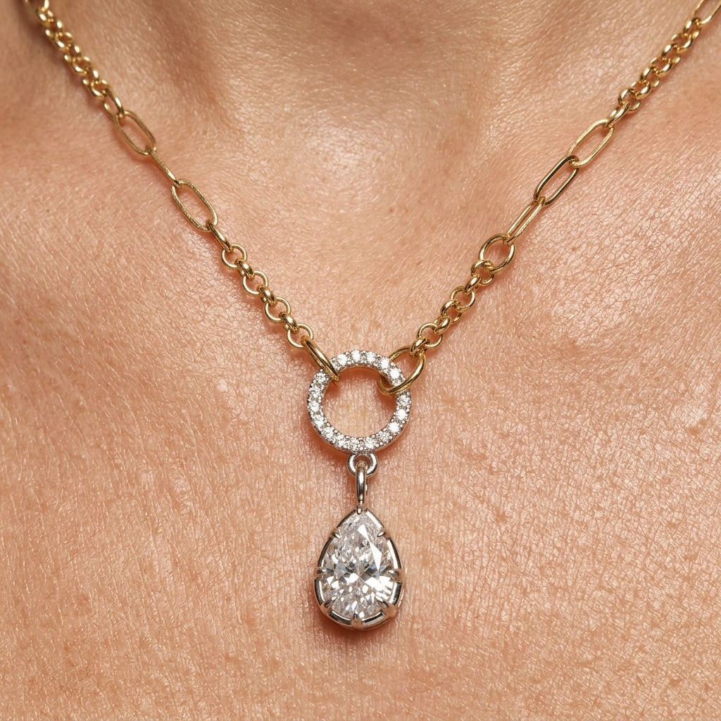 Vespera Pear Kolye