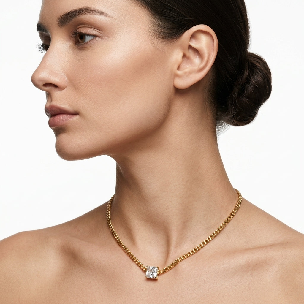 Cushion-Cut Kolye