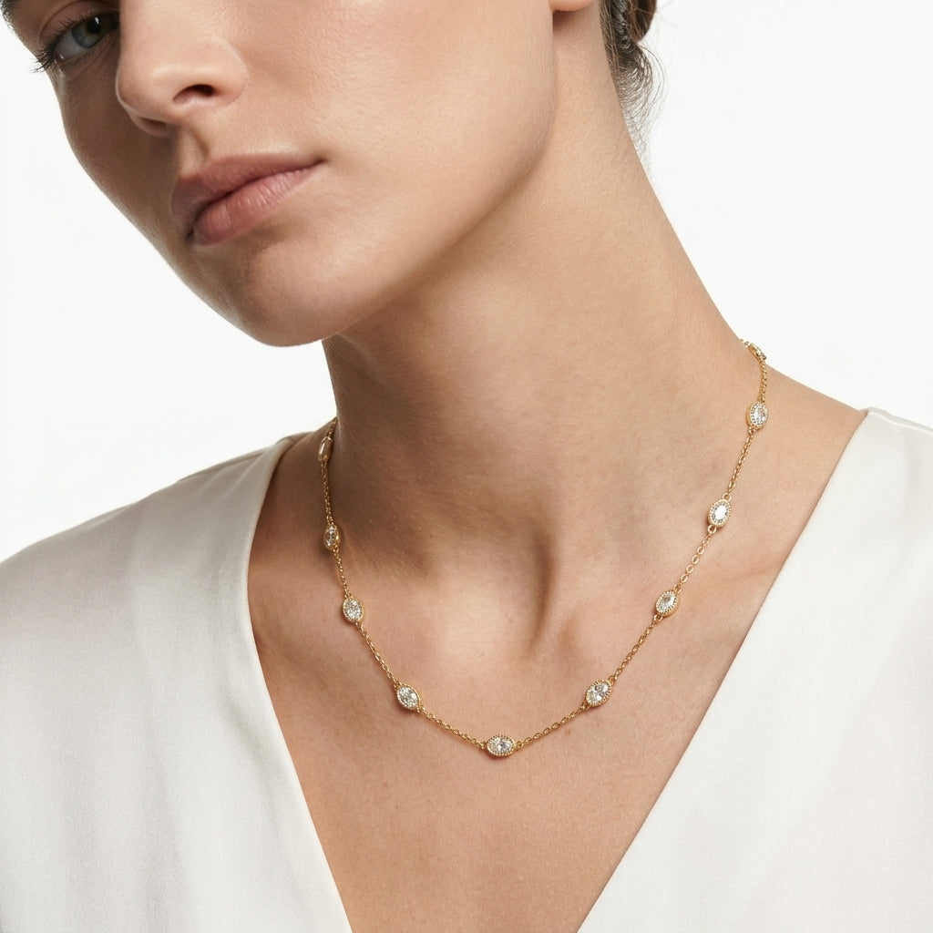 Vera Oval Kolye
