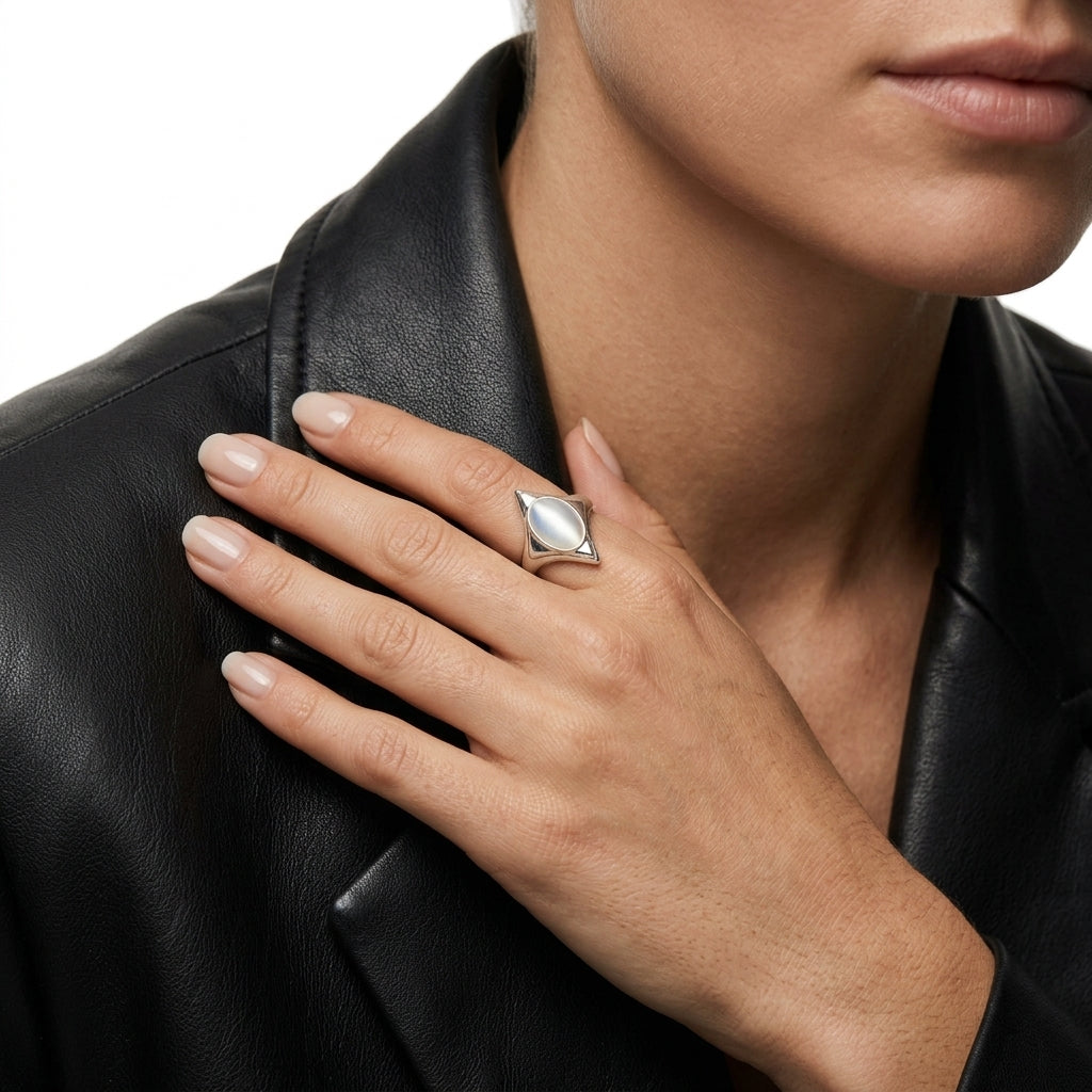 Rhombus Moonstone Yüzük