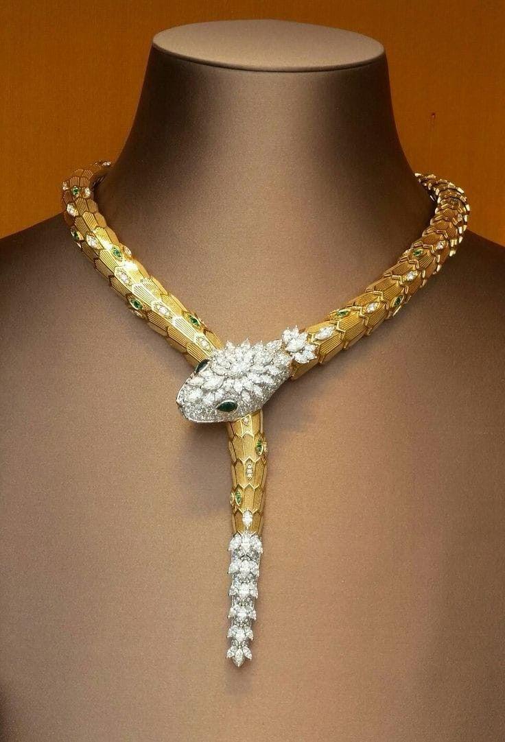 Verdantia Serpent Kolye (İthal Kutulu Model)