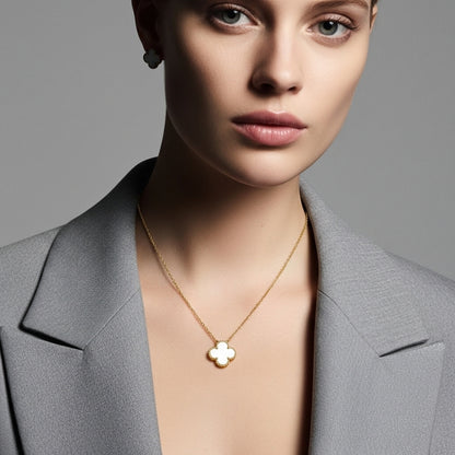 VCA Elyra Necklace (Imported Boxed Model)