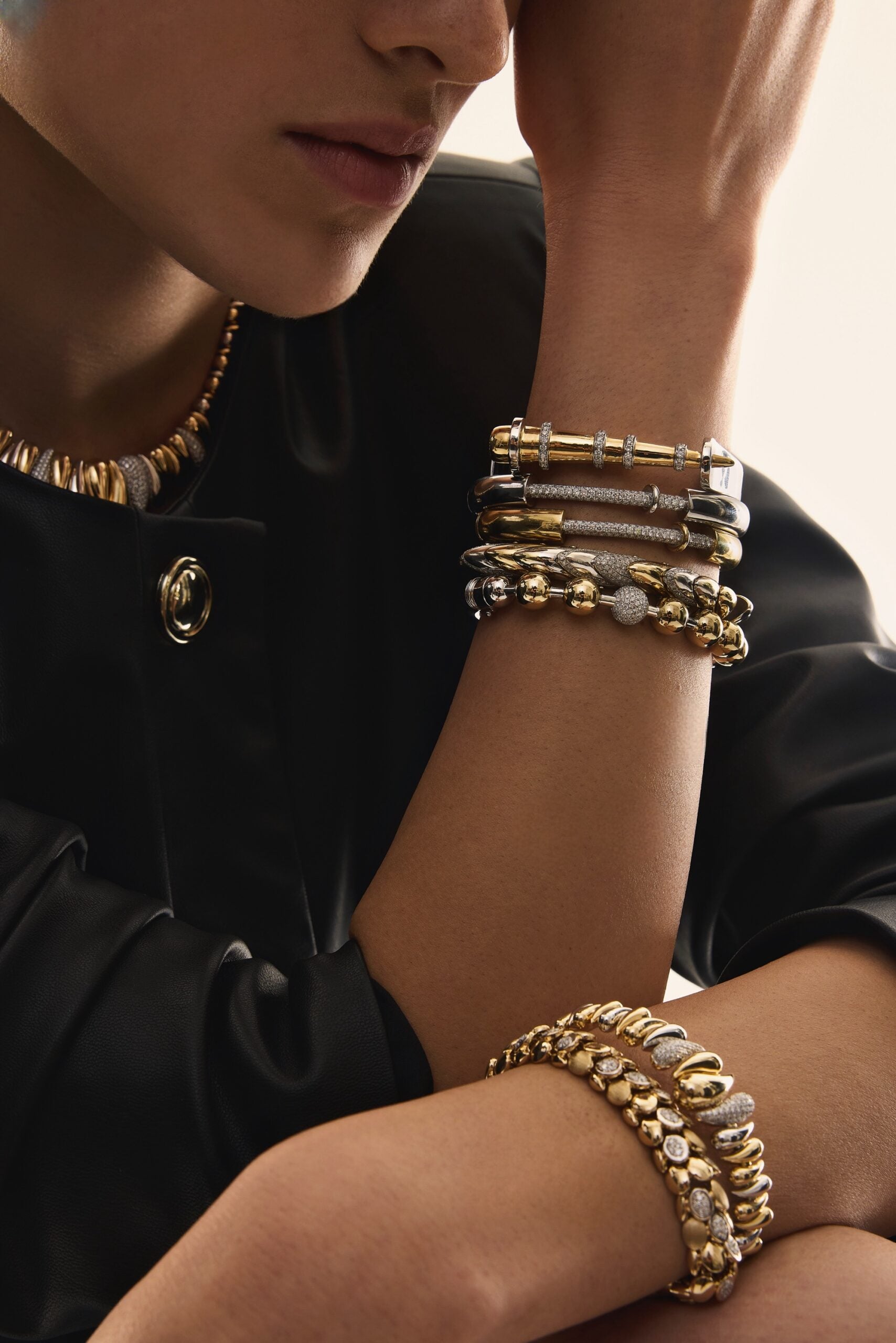 Rebel Arc Kelepçe - MuffGem