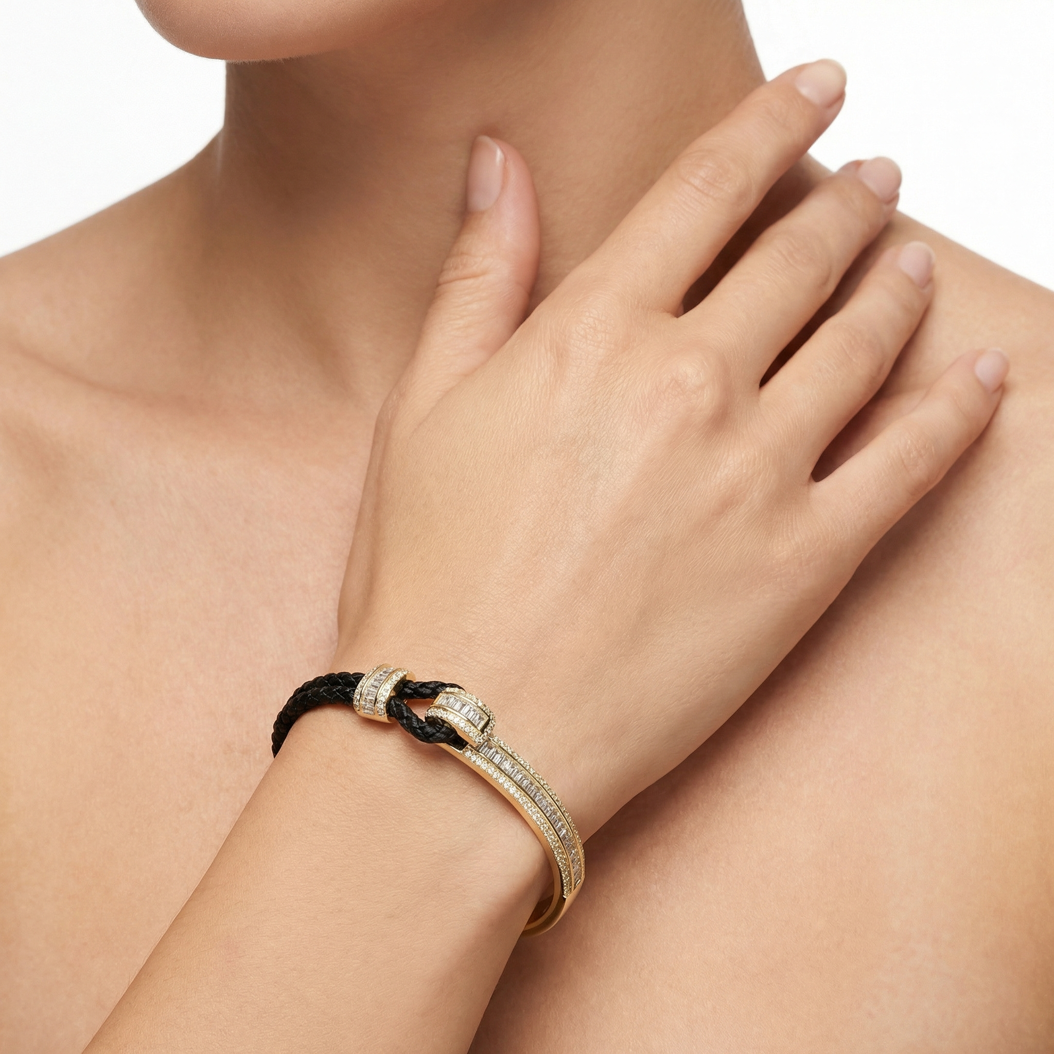 Emblem Cord Kelepçe