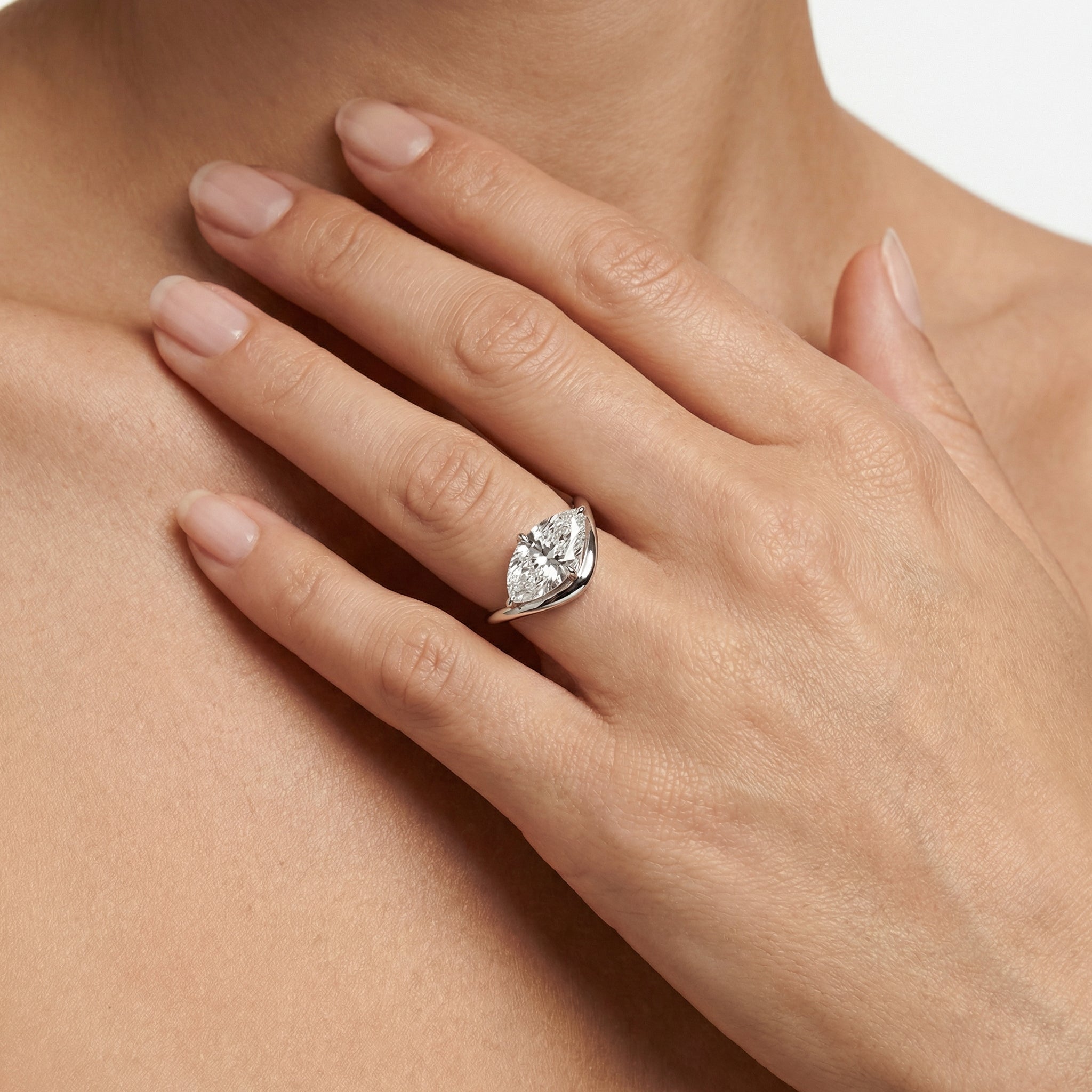 Navette Horizon Ring