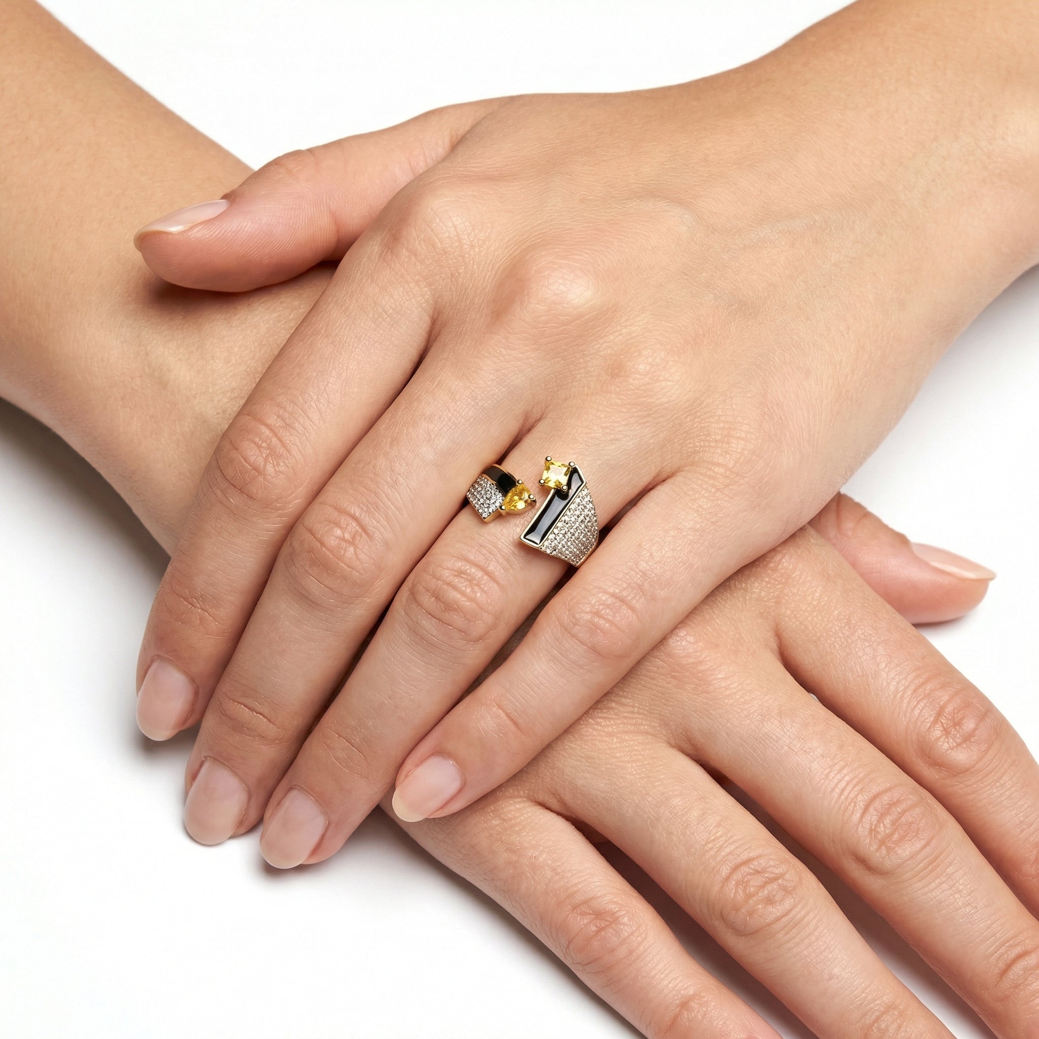 Amberly Nexus Yüzük