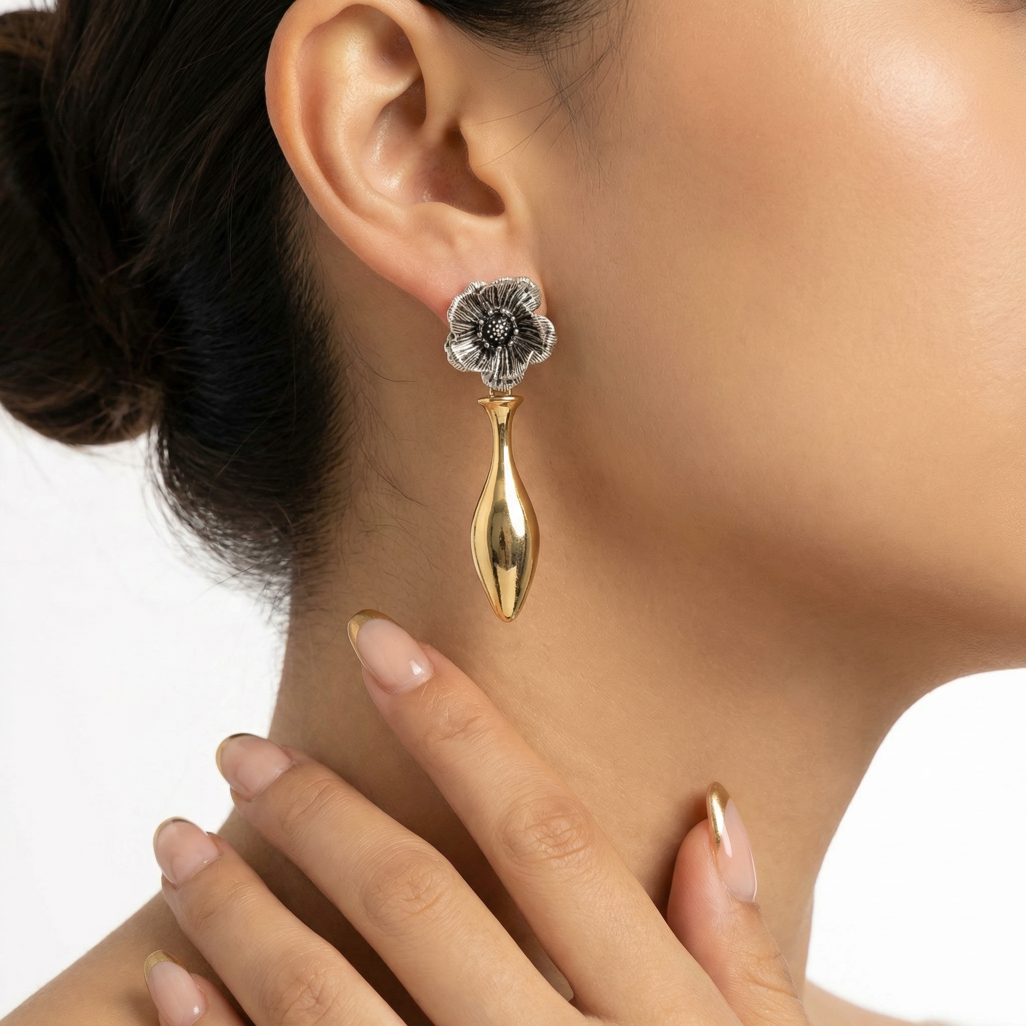 Petal & Gold Urn Küpe