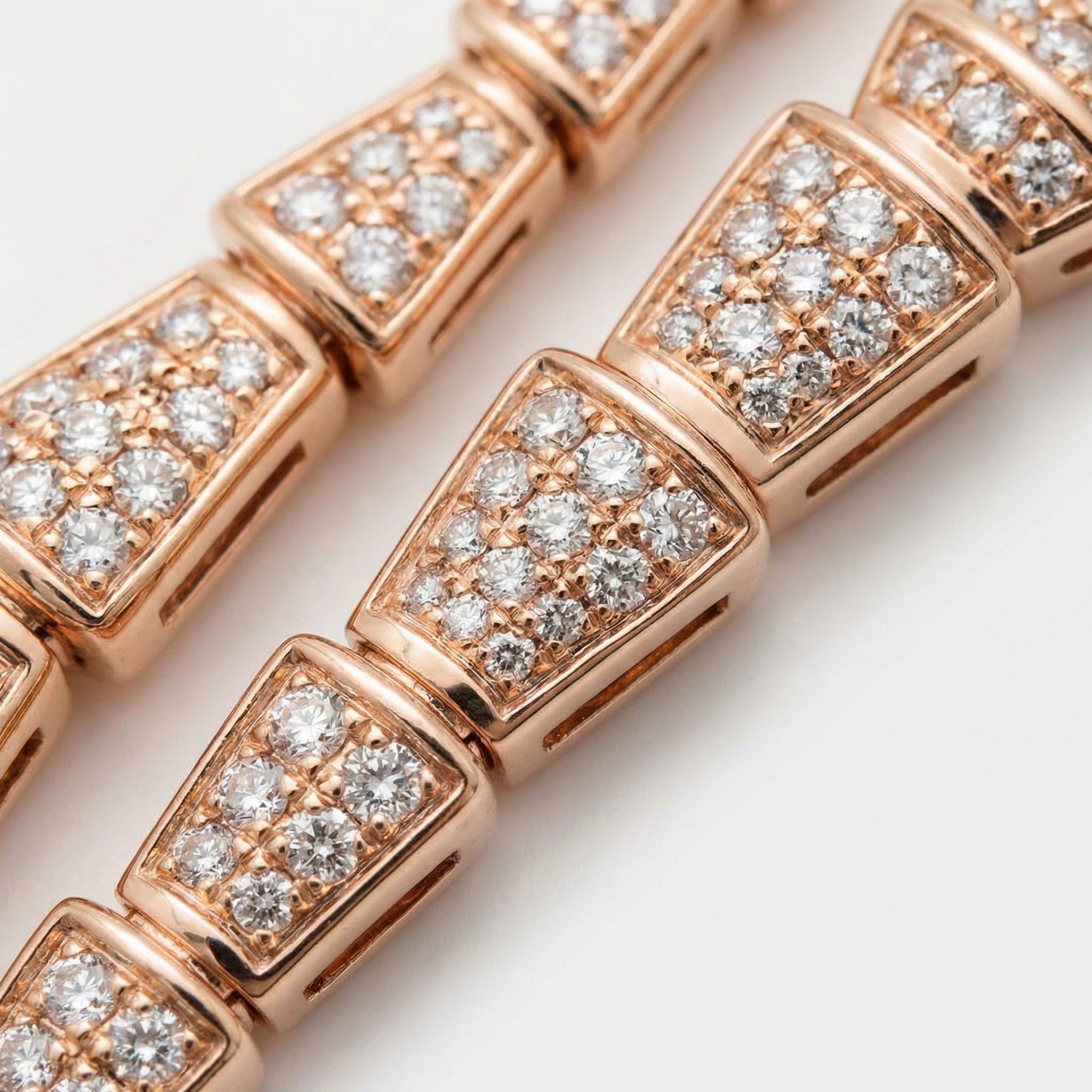 Glow Viper Küpe (İthal Model)