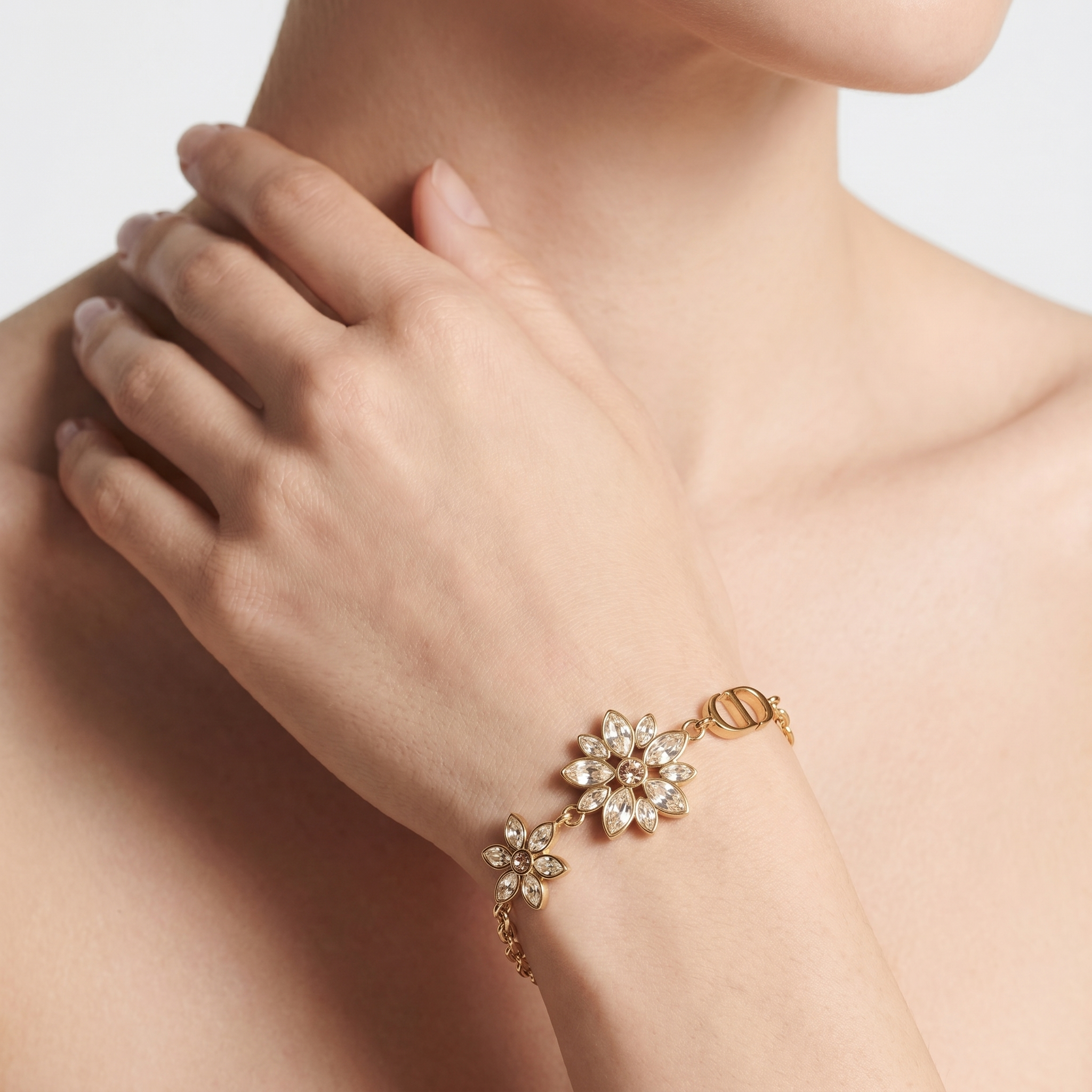 Petals of Empire Bileklik (İthal Model)