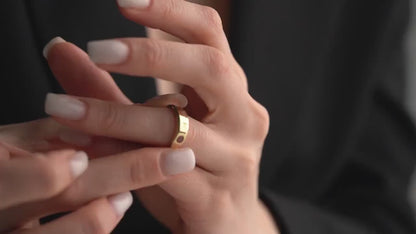 Aura Signature Ring