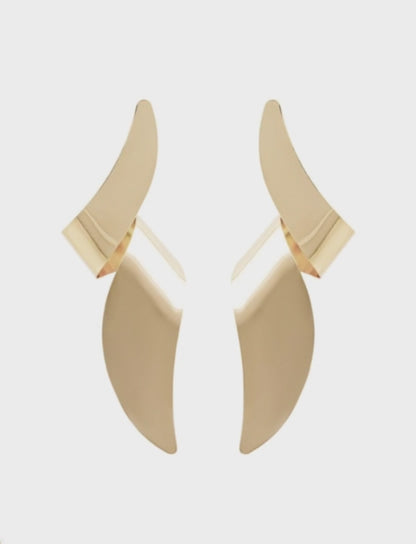 Curved Dangle Küpe
