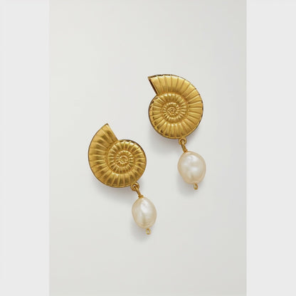 Pearl Tide Earring
